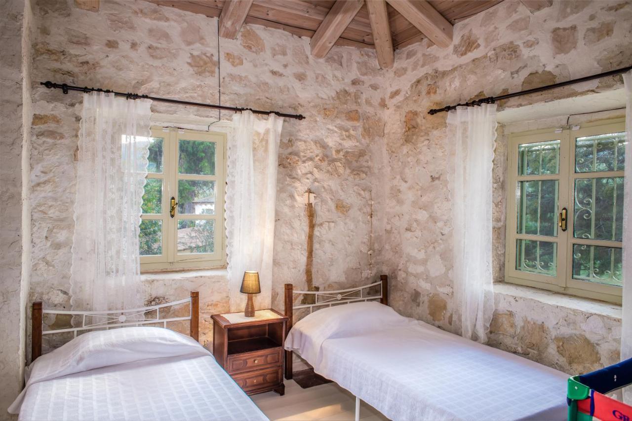 Jianni'S Villa - Stone Villa In The Greenery!! Ανω Βασιλικος Εξωτερικό φωτογραφία